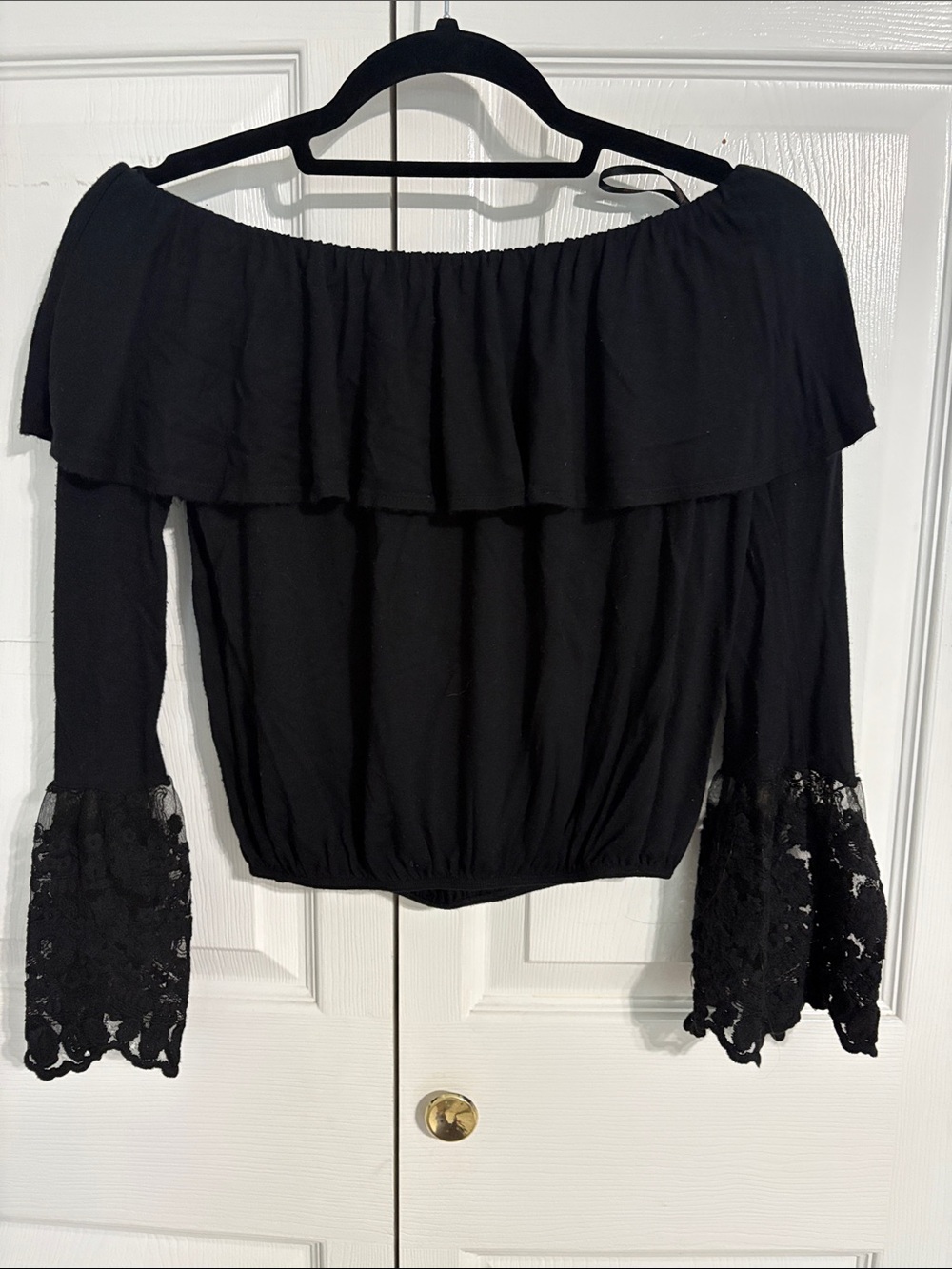 Agaci Black Off the Shoulder Top Peasant Lace Cuffs Sz S
